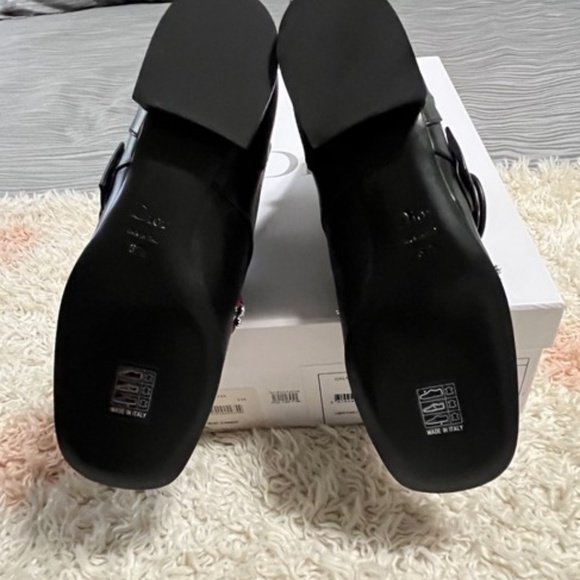 New Authentic Dior leather flat ankle bootie - Picture 4 of 7